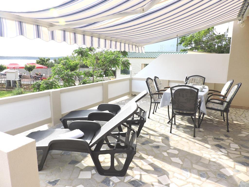 Villa Petra Barbat na Rabu Kültér fotó